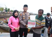Polres Berau dan Bhayangkari Berbagi Berkah Ramadhan di Dermaga Rajjanta
