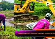 DLHK Berau Lakukan Kegiatan Tanam Pohon Dan Penjernihan Kolam Lindi Di TPA Bujangga