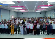 Gubernur Dan Wagub Serahkan Bantuan Program Gratispol dan Jospol Untuk Berau