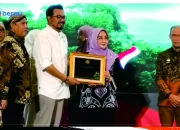 Kabupaten Terbaik Pengelolaan Perhutanan Sosial, Bupati Terima Penghargaan Pada Festival Pesona 2025