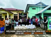 Kemenag Dan LAZ BMH Berau Berbagi Kepada 22 Mustahiq Di Kampung Birang
